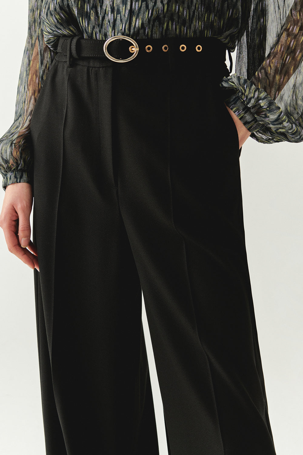 Exquise-Kemerli Geniş Paça Cepli Regular Siyah Pantolon-PANTOLON-6-Milagron.com