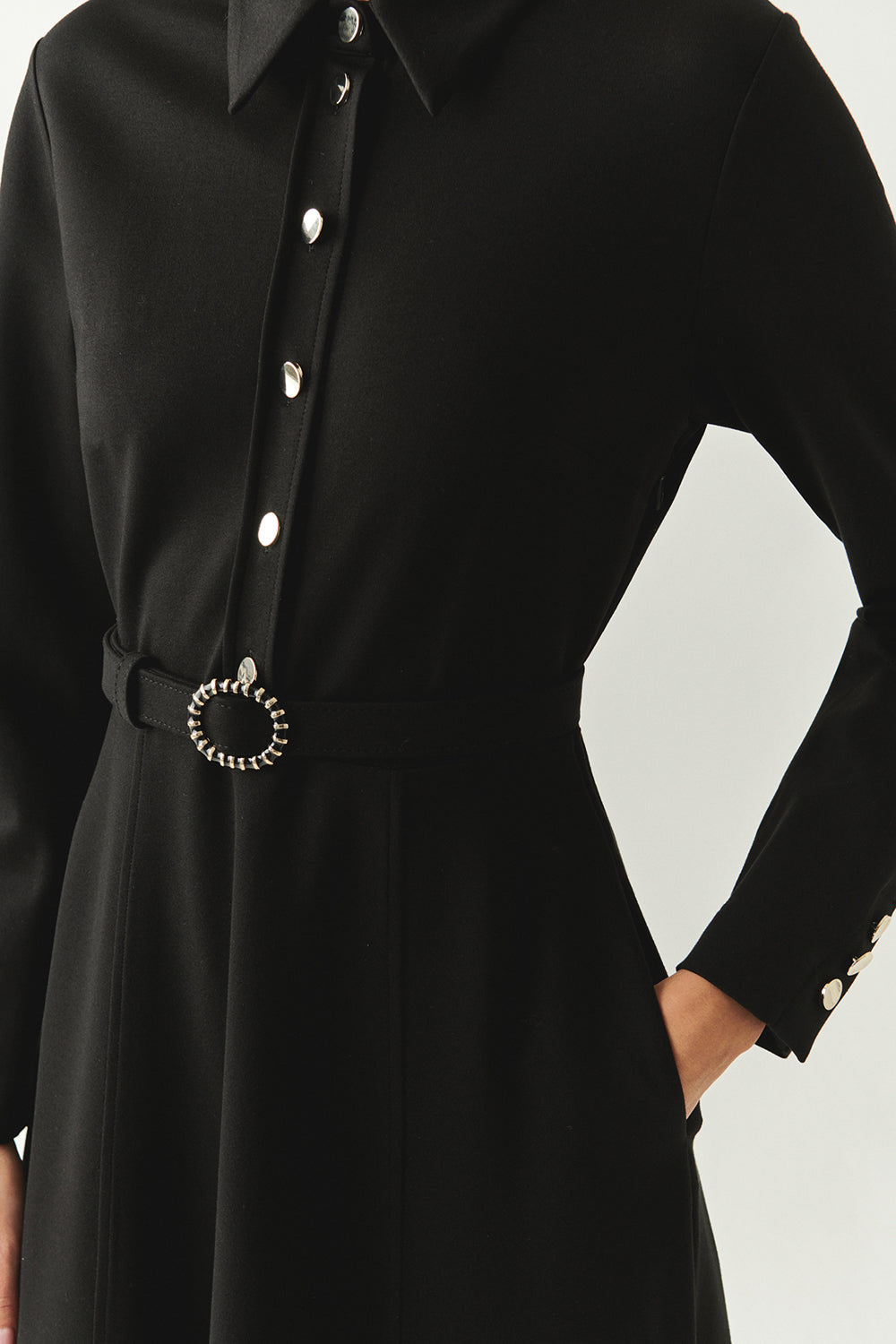 Exquise-Kemerli Gömlek Yaka Cepli Slim Fit Midi Siyah Örme Elbise-ELBİSE-5-Milagron.com