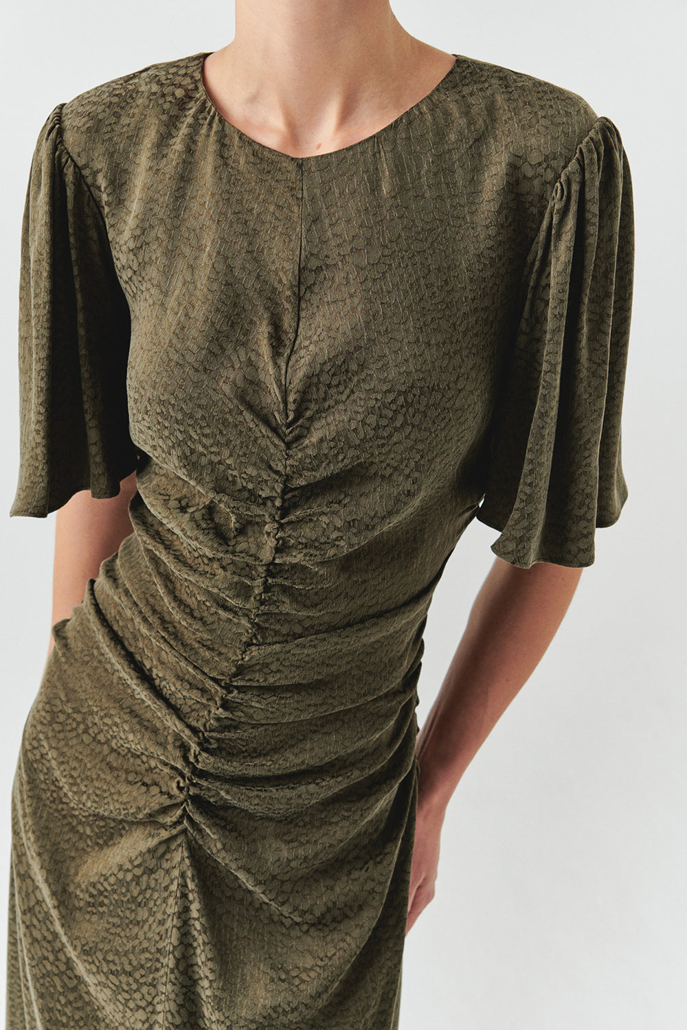 Exquise-Kısa Kollu Jakarlı Leopar Slim Fit Midi Haki Elbise-ELBİSE-4-Milagron.com