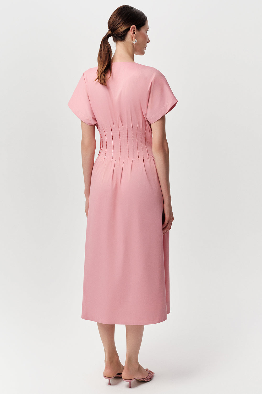 Kısa Kollu V Yaka Bele Oturan Cepli Slim Fit Midi Pembe Elbise