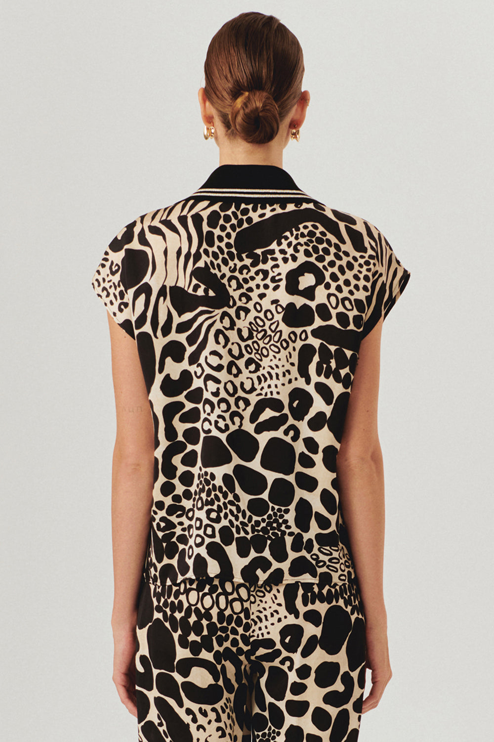 Exquise-Kolsuz Gömlek Yakalı Regular Fit Soyut Desenli Bluz-Gömlek-2-Milagron.com