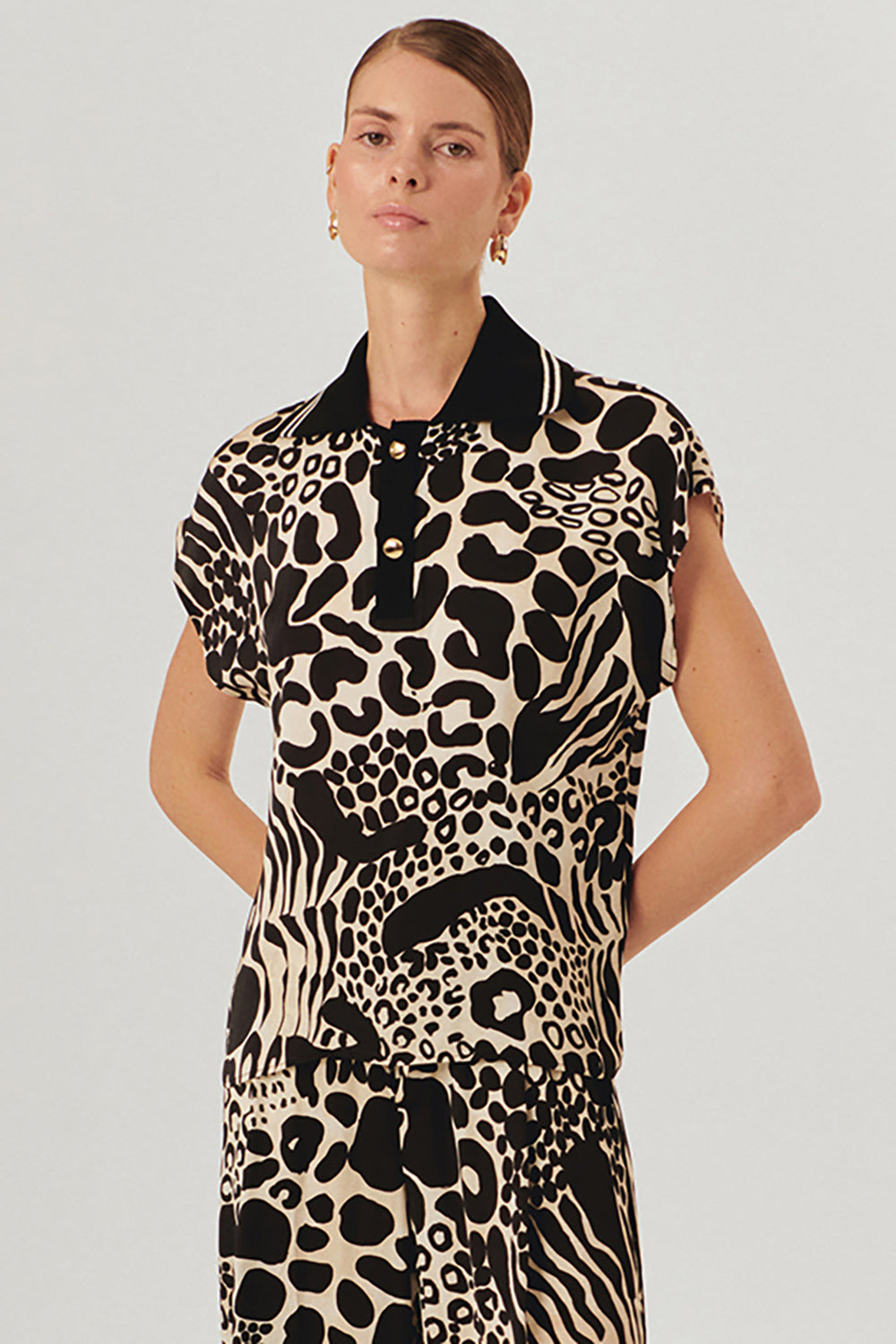 Exquise-Kolsuz Gömlek Yakalı Regular Fit Soyut Desenli Bluz-Gömlek-4-Milagron.com