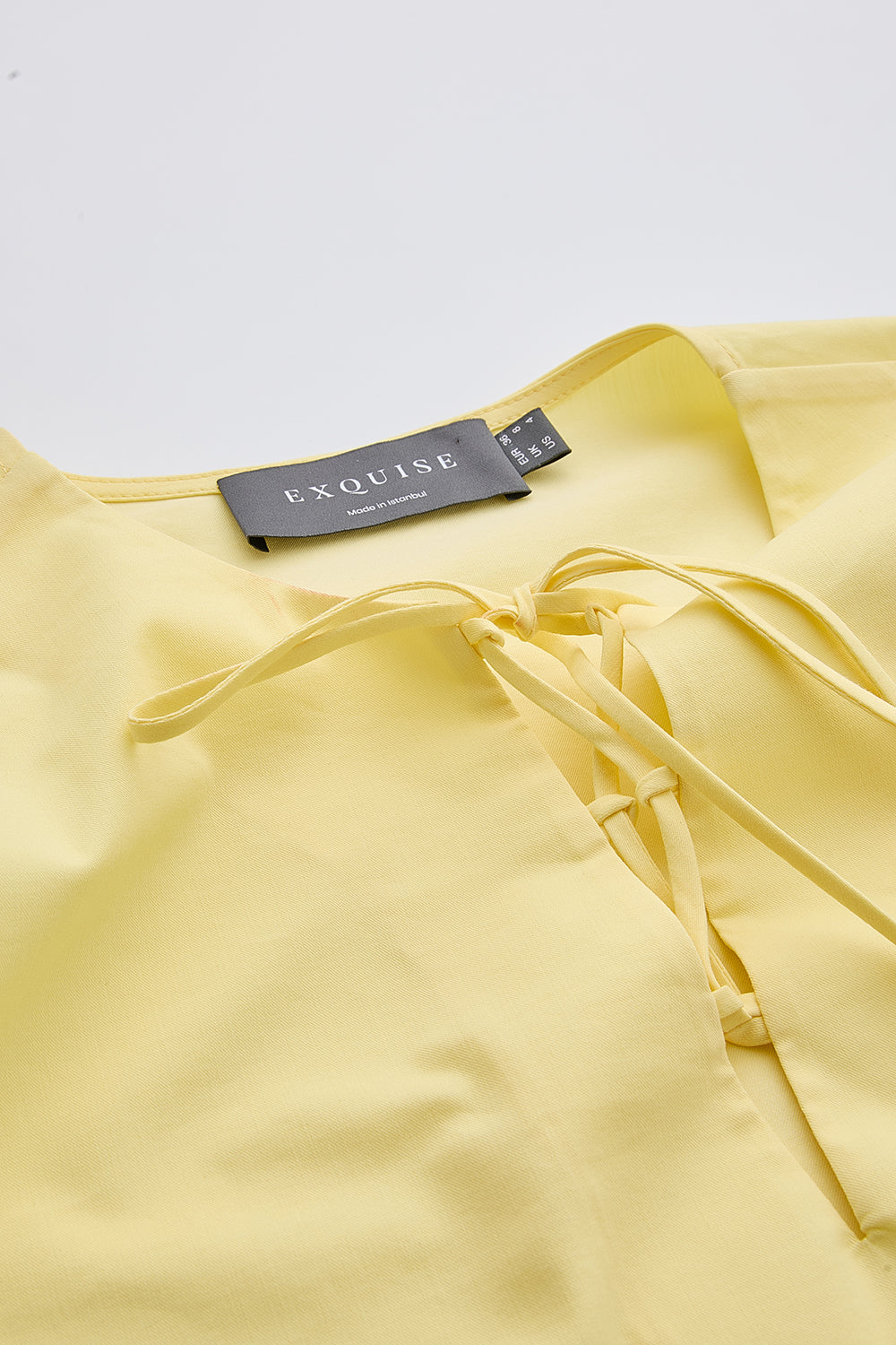 Kolsuz Yakası Bağcıklı Brode Nakışlı Regular Sarı Bluz