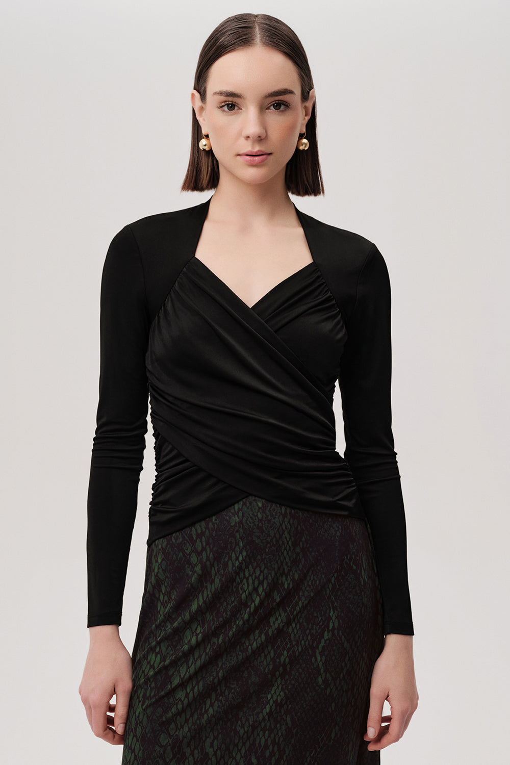 Exquise-Kruvaze Yaka Drapeli Uzun Kollu Slim Fit örme Siyah Bluz-BLUZ-1-Milagron.com