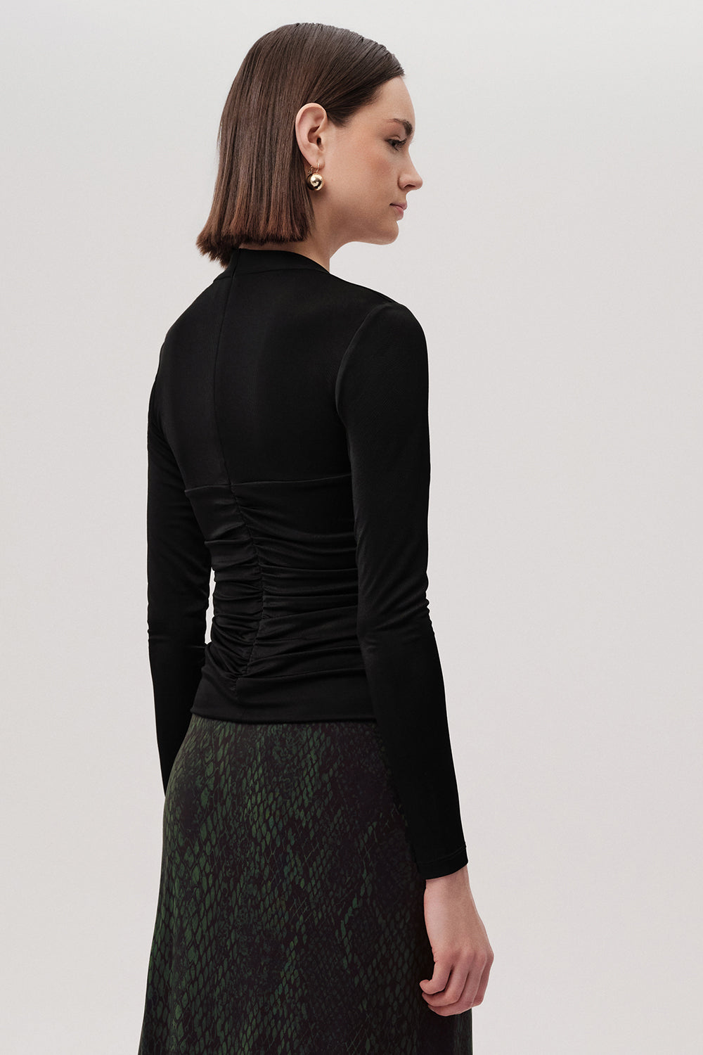 Exquise-Kruvaze Yaka Drapeli Uzun Kollu Slim Fit örme Siyah Bluz-BLUZ-3-Milagron.com