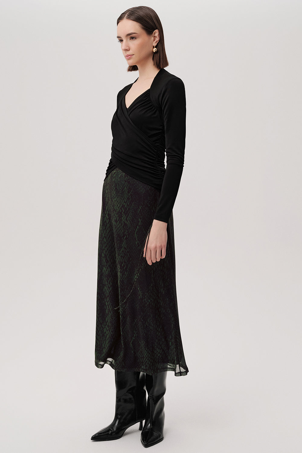 Exquise-Kruvaze Yaka Drapeli Uzun Kollu Slim Fit örme Siyah Bluz-BLUZ-7-Milagron.com