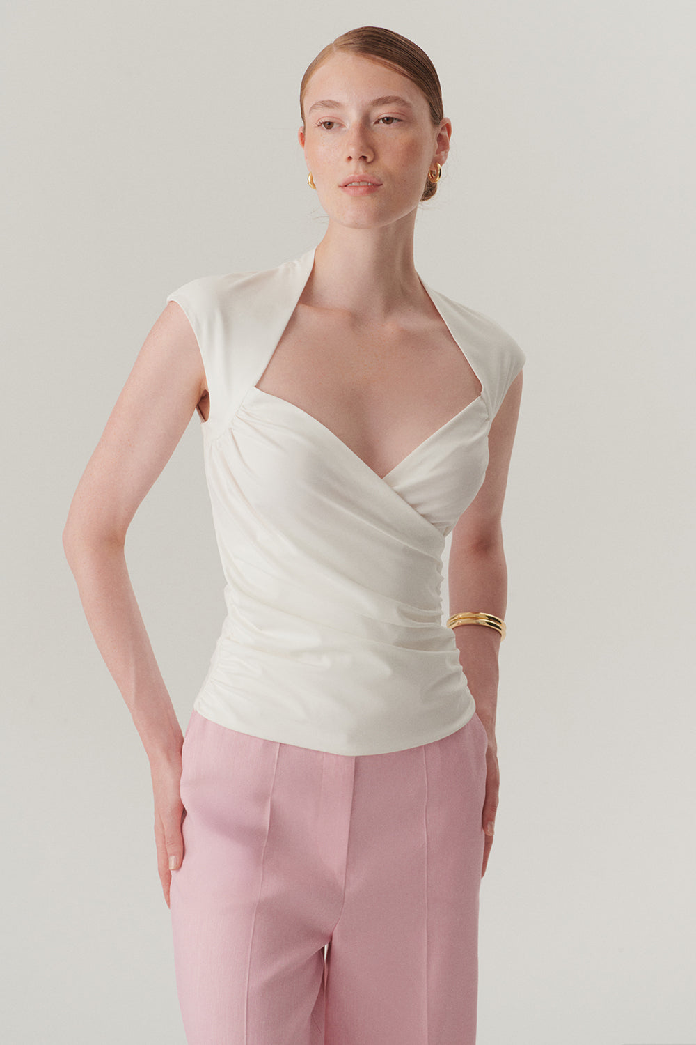 Exquise-Kruvaze Yaka Slim Fit Beyaz Bluz-Bluz-1-Milagron.com