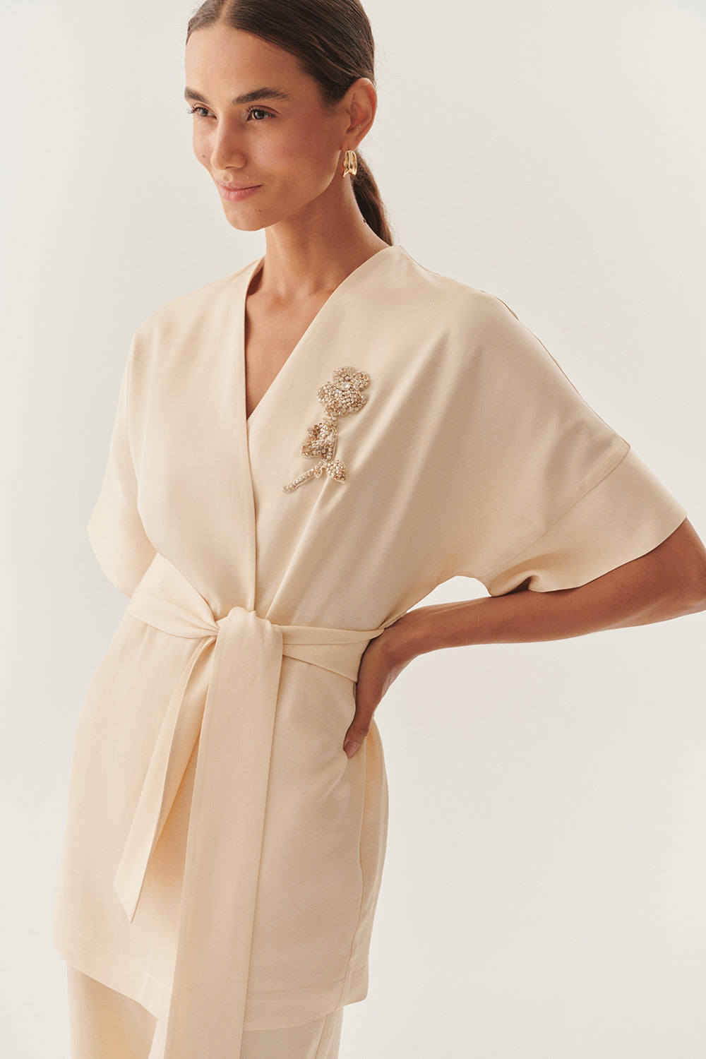 Exquise-Kruvaze Yaka Yarasa Kol İşleme Detaylı Rahat Kalıp Bej Ceket-Ceket-1-Milagron.com