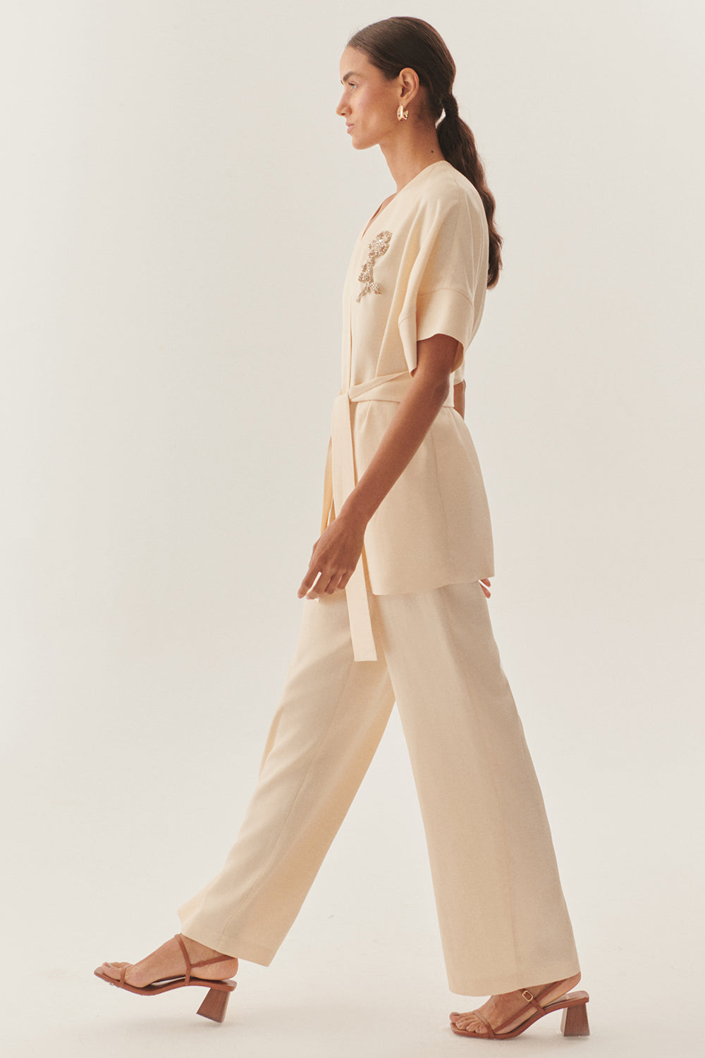 Exquise-Kruvaze Yaka Yarasa Kol İşleme Detaylı Rahat Kalıp Bej Ceket-Ceket-3-Milagron.com