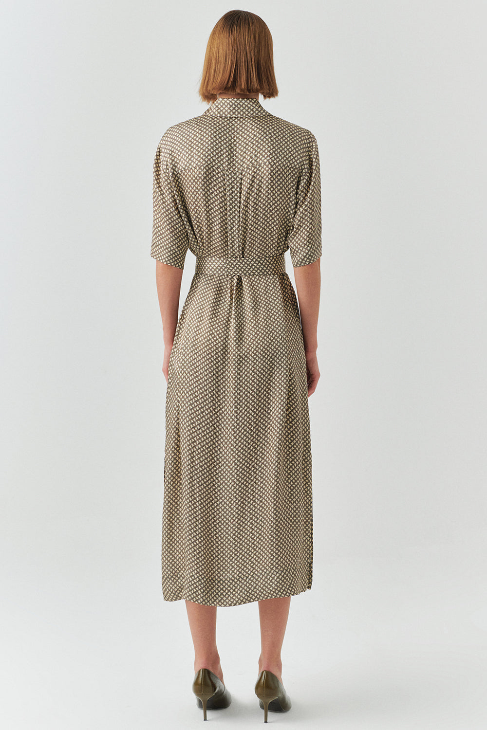 Exquise-Kuşaklı Desenli Gömlek Yaka Kısa Kollu Regular Midi Elbise-ELBİSE-4-Milagron.com