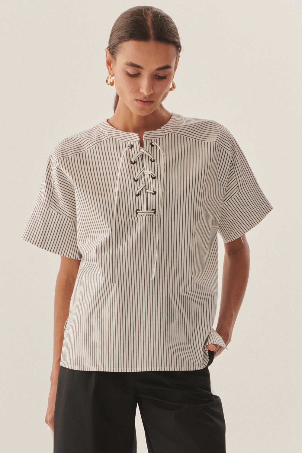 Exquise-Kuşgözü Bağcık Detaylı Rahat Kesim Çizgili Bluz-Bluz-2-Milagron.com