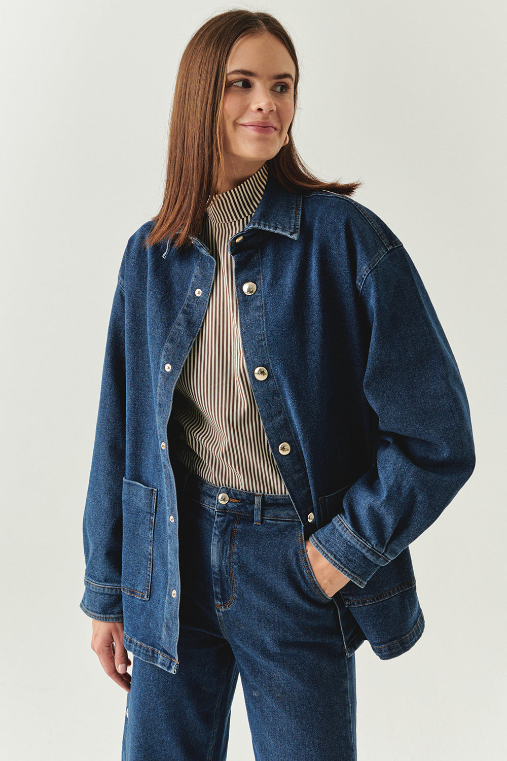 Exquise-Metal Düğme Detaylı Regular Cepli Denim İndigo Ceket-CEKET-2-Milagron.com