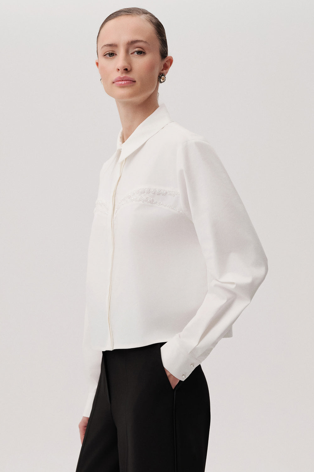 Exquise-Pamuklu Uzun Kol Kristal Taşlı Slim Fit Kemik Gömlek-GÖMLEK-2-Milagron.com