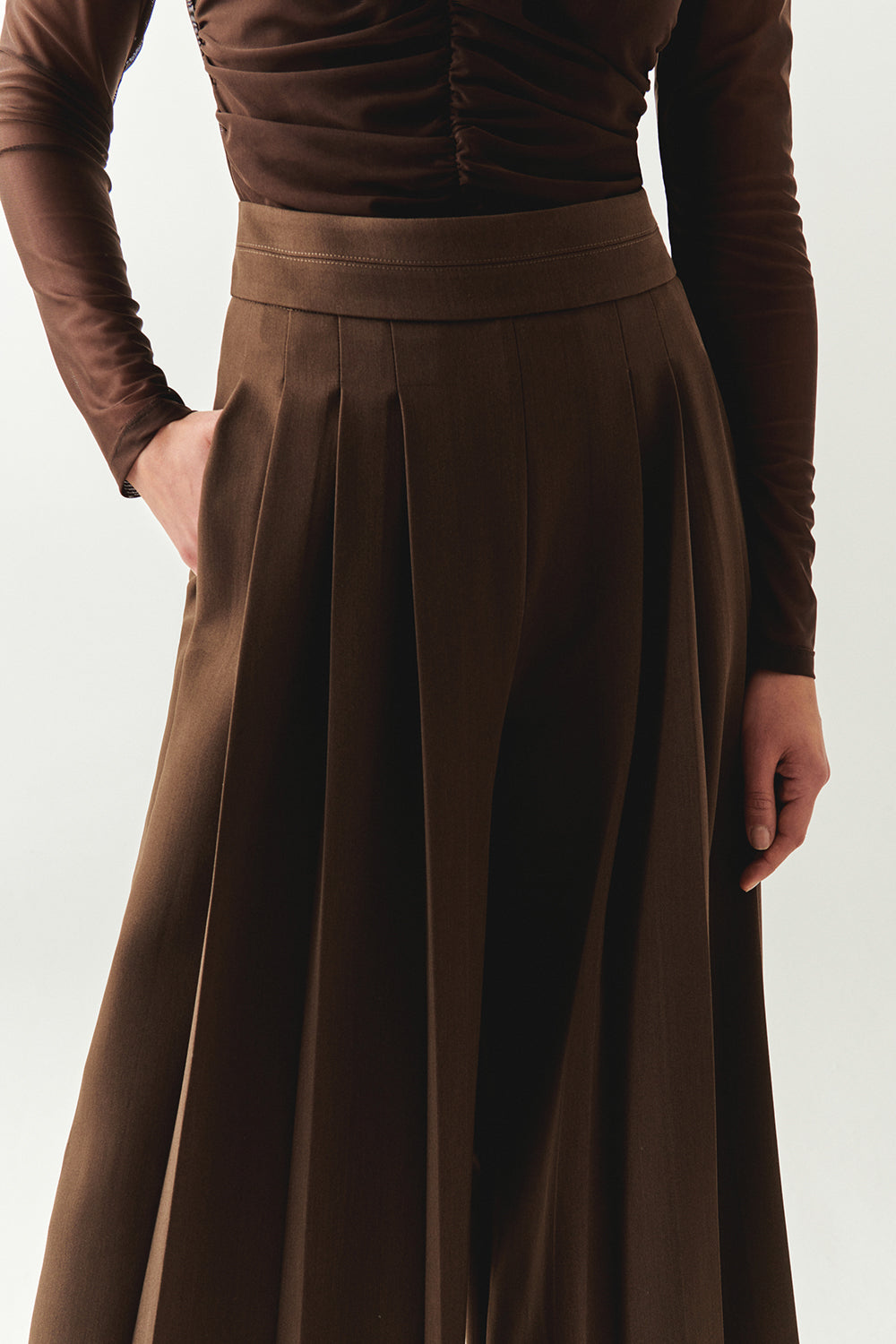 Exquise-Pileli Yüksel Bel Geniş Paçalı Regular Cepli Kahve Pantolon-PANTOLON-6-Milagron.com