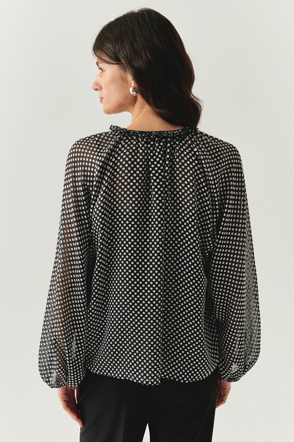 Exquise-Puantiyeli Uzun Kollu Bağcıklı Regular Gri Siyah Gömlek-GÖMLEK-4-Milagron.com