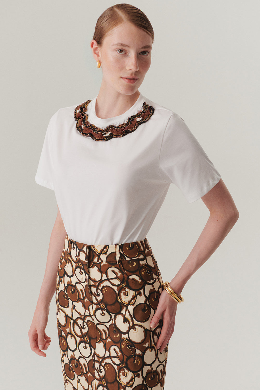 Exquise-Siyah İşleme Detaylı Bisiklet Yaka Regular Pamuklu Tişört-T-Shirts-1-Milagron.com