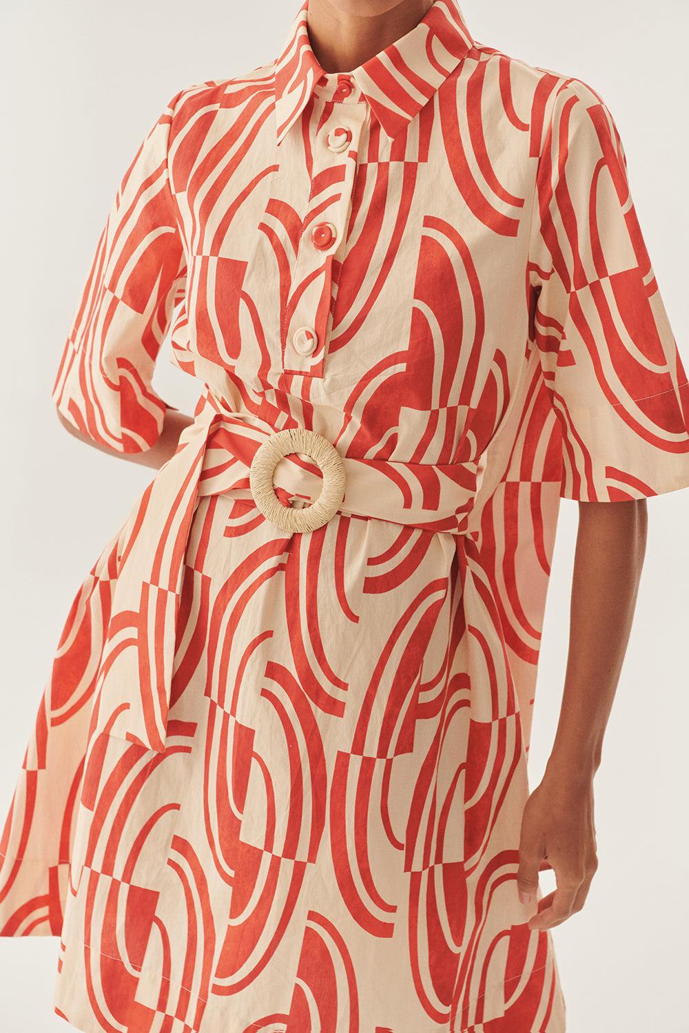 Exquise-Soyut Desenli Tokalı Kemer Detaylı Pamuklu Gömlek Yaka Regular Elbise-Elbise-12-Milagron.com