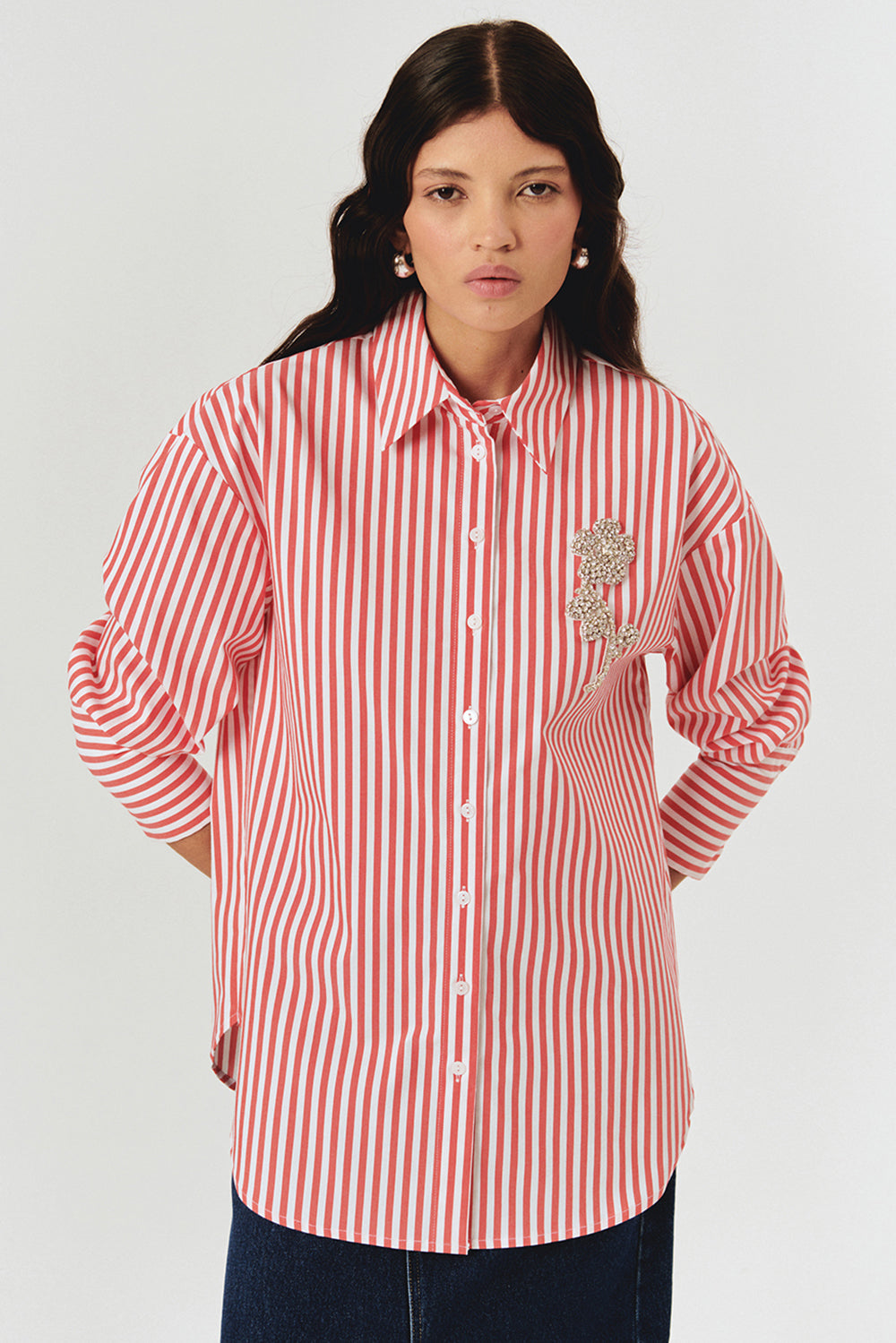 Exquise-Taş İşleme Detaylı Lacivert Beyaz Oversize çizgili Poplin Gömlek-Gömlek-2-Milagron.com