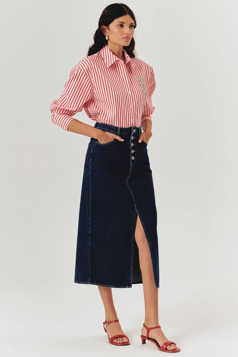 Exquise-Taş İşleme Detaylı Lacivert Beyaz Oversize çizgili Poplin Gömlek-Gömlek-5-Milagron.com