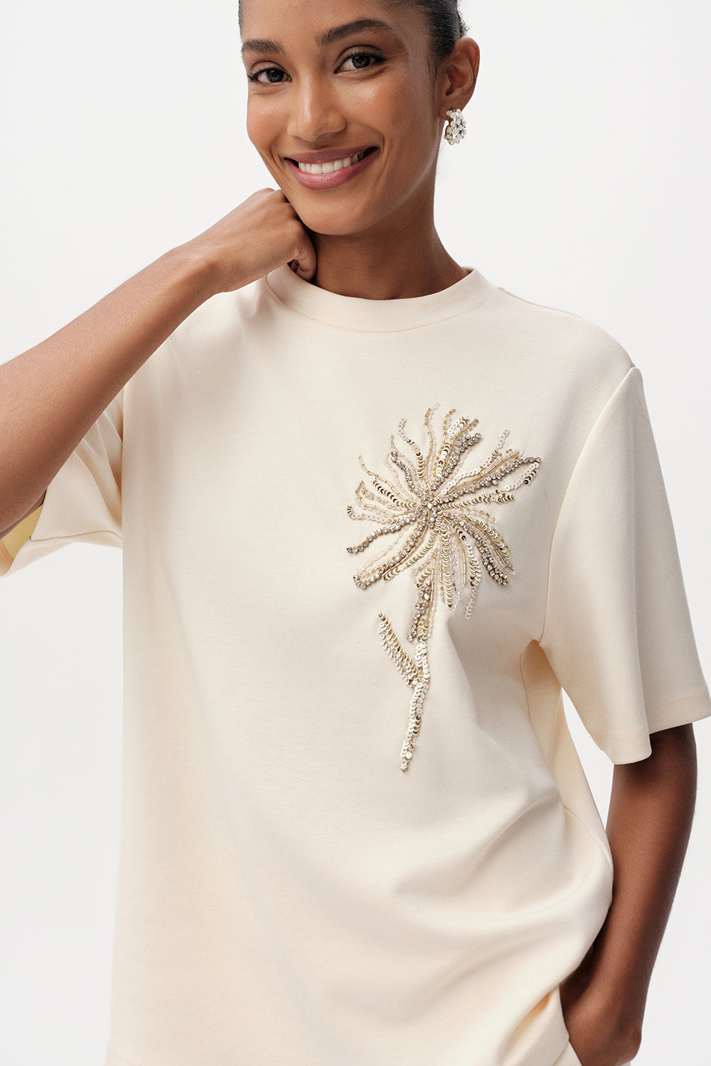 Exquise-Taş İşlemeli Bisiklet Yaka Kısa Kollu Regular T Shirt-T-SHIRT-1-Milagron.com