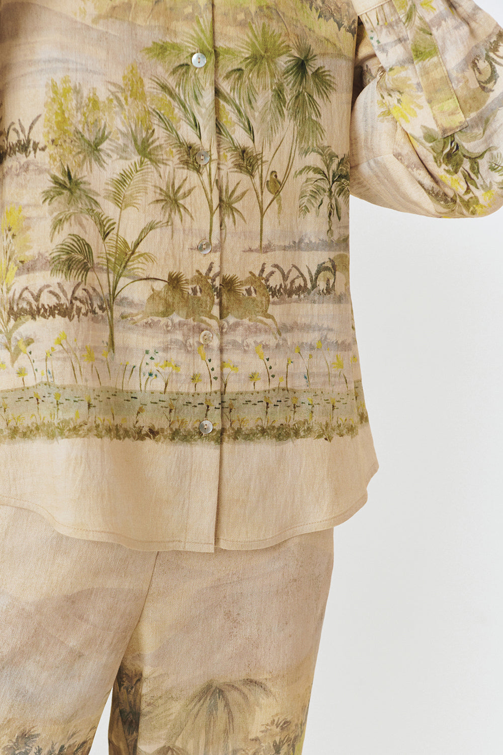 Exquise-Uzun Kollu Gömlek Yaka Rahat Kalıp Tropikal Desenli Gömlek-Gömlek-3-Milagron.com