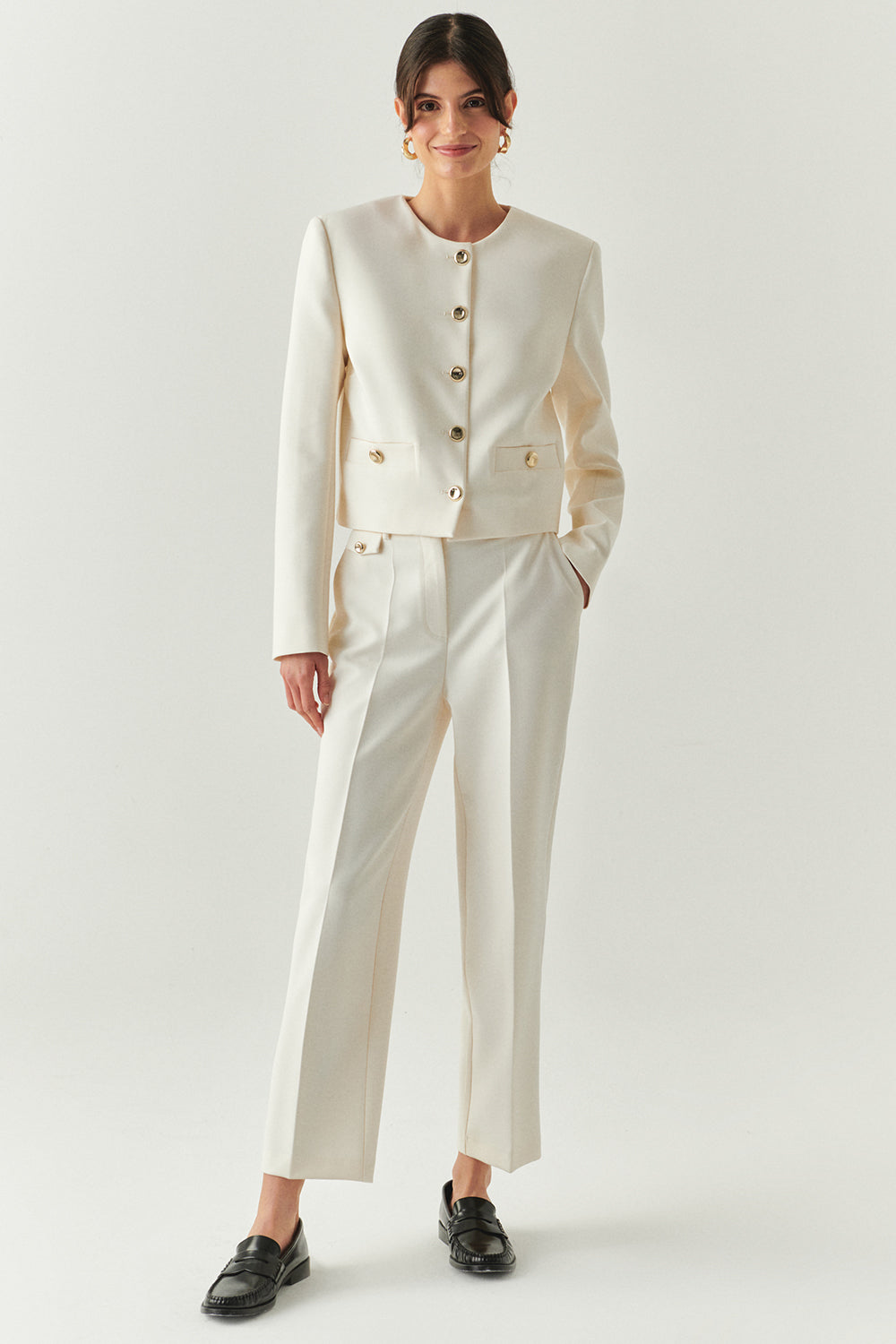 Exquise-Vatkalı Gold Düğmeli Uzun Kollu Kısa Regular Krem Ceket-CEKET-5-Milagron.com