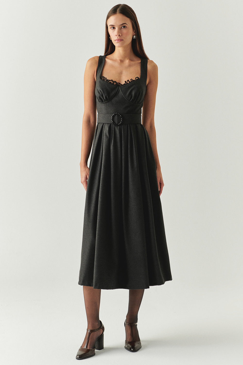 Exquise-Yakası Dantelli Kuplu Taşlı Tokalı Kemerli Regular Midi Gri Elbise-ELBİSE-2-Milagron.com