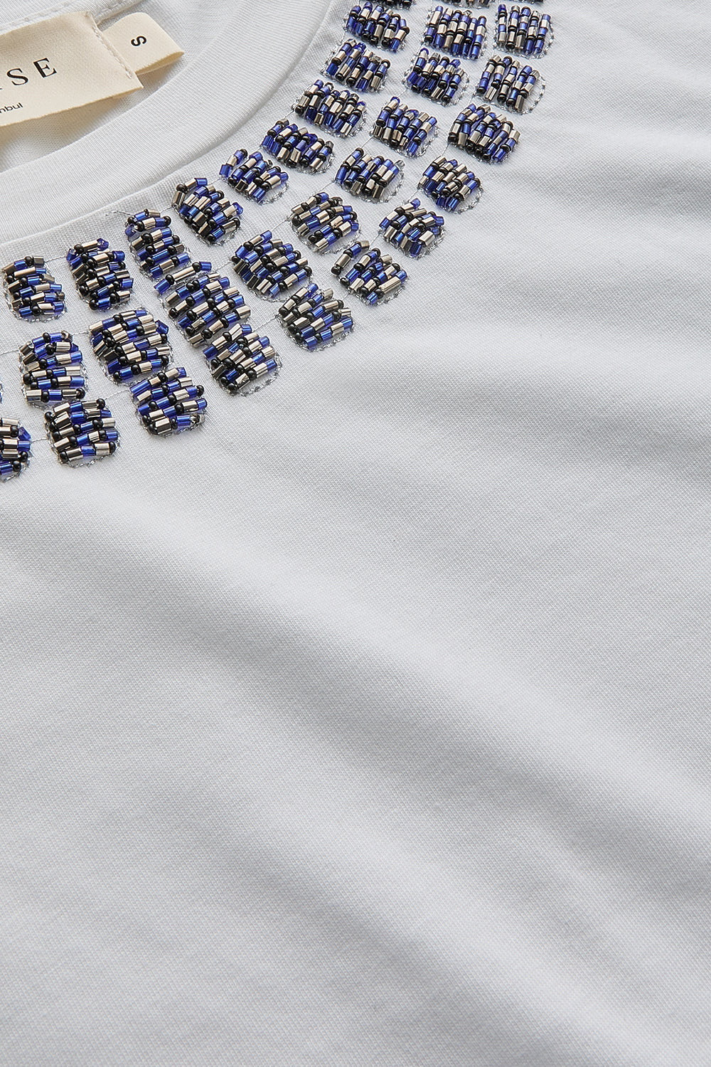 Exquise-Yakası İşleme Detaylı Bisiklet Yaka Beyaz Regular Pamuklu örme Tişört-T-Shirts-7-Milagron.com