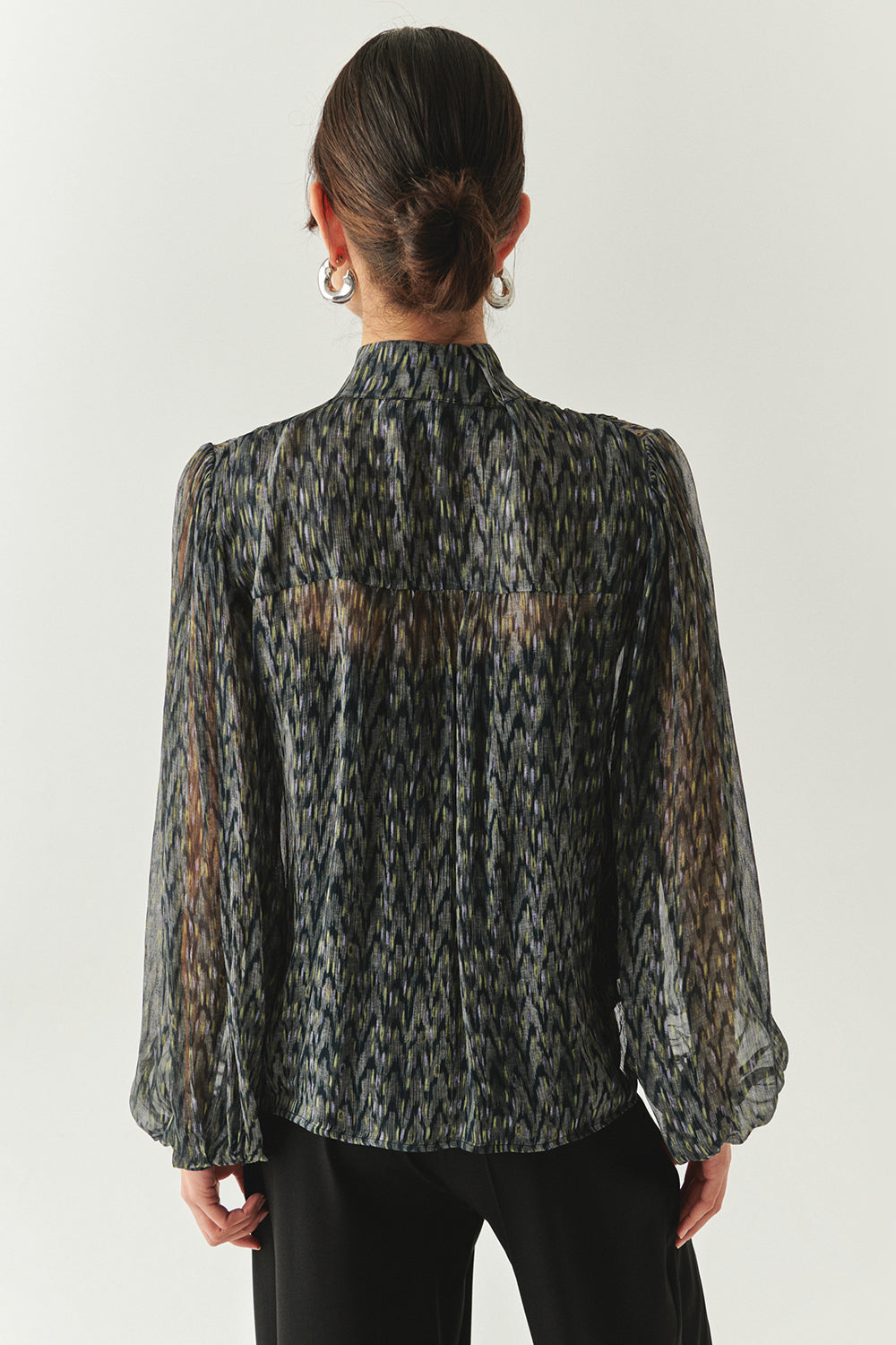 Exquise-Yüksek Yaka Uzun Kollu Regular şifon Desenli Gömlek-GÖMLEK-3-Milagron.com