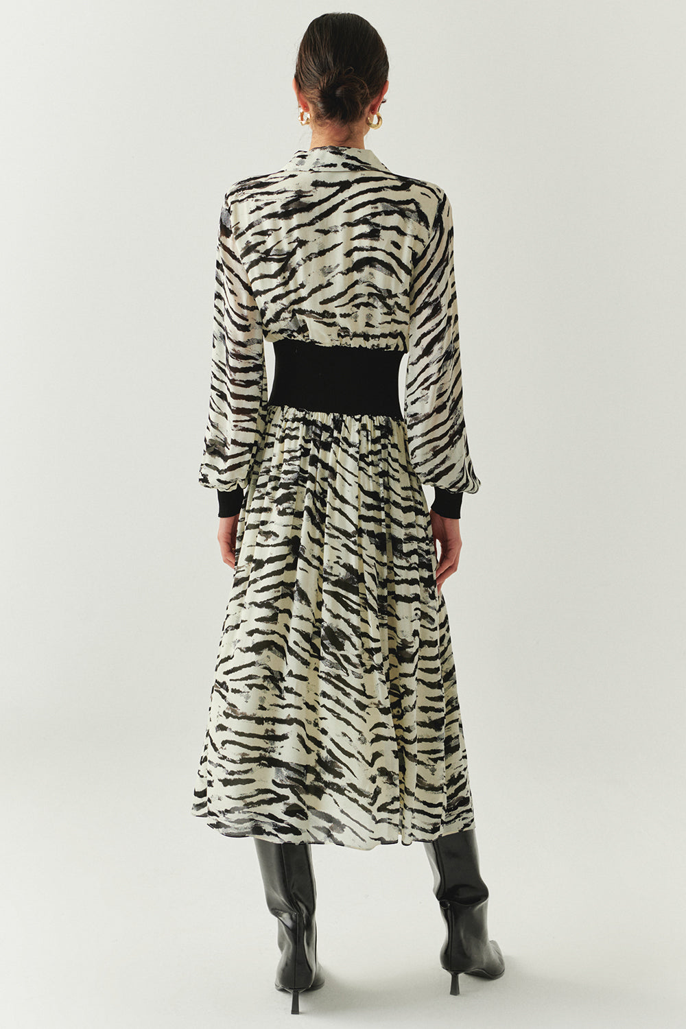 Exquise-Zebra Desenli Beli Ribanalı Regular Astarlı Midi Siyah Kemik Elbise-ELBİSE-3-Milagron.com
