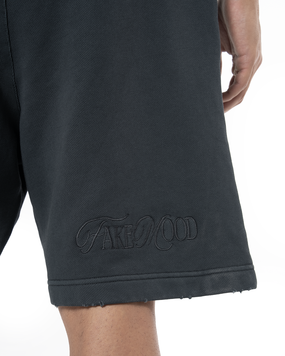 Unisex Oversize Nakişli Fm Madalyon Detayli Yipratmali Şort - Black