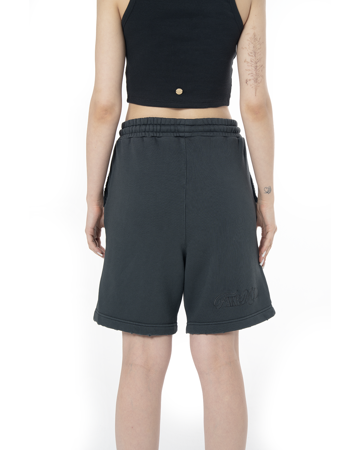 Unisex Oversize Nakişli Fm Madalyon Detayli Yipratmali Şort - Black