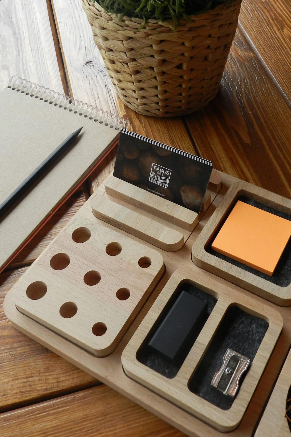 Fagus Wood-Arayende Masa Düzenleyici-Masaüstü Organizer-19-Milagron.com