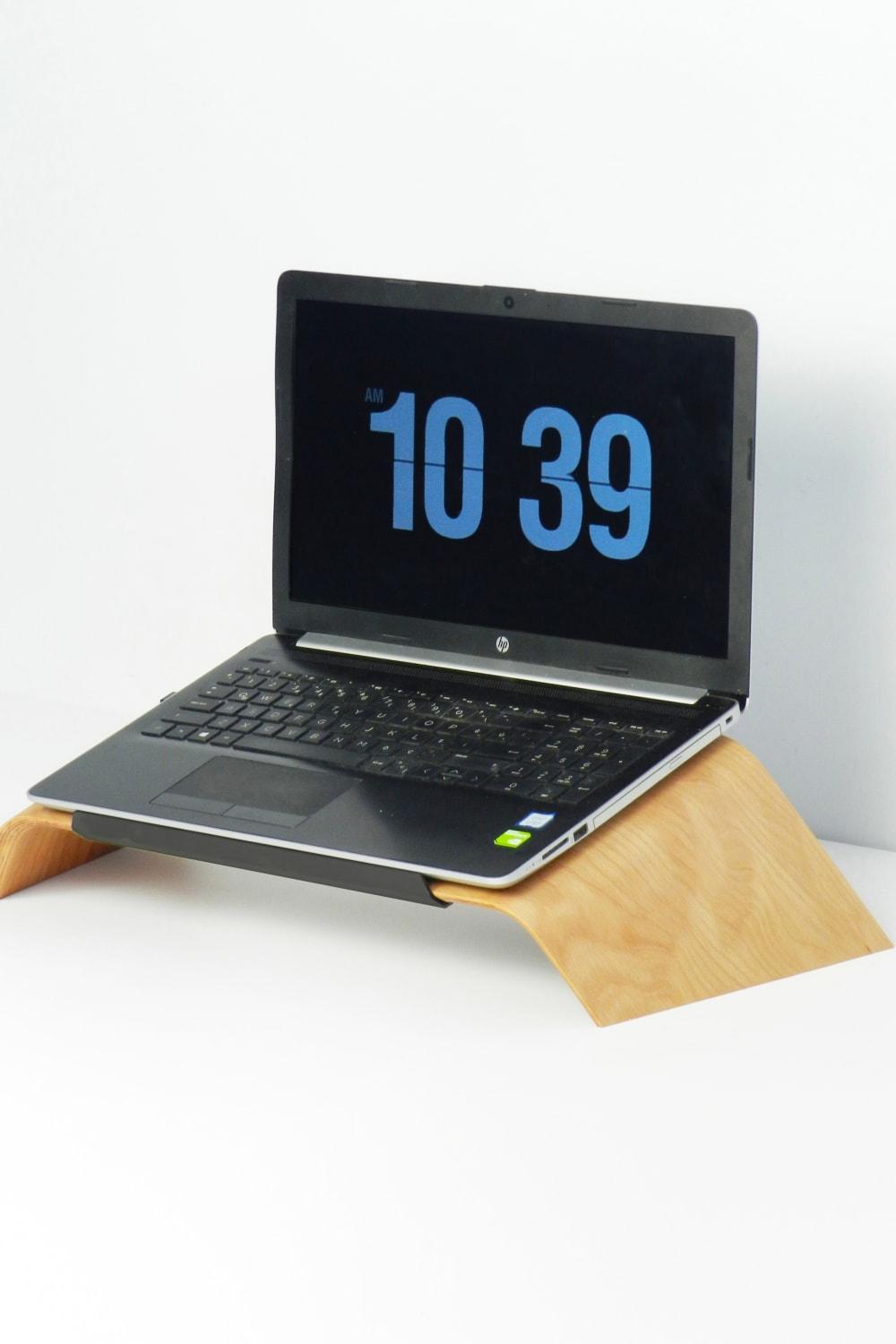 Fagus Wood-Dayanıklı Ahşap Notebook Yükseltici ve Tutucu Masa Üstü Laptop Standı (Kayın)-Laptop Standı-5-Milagron.com