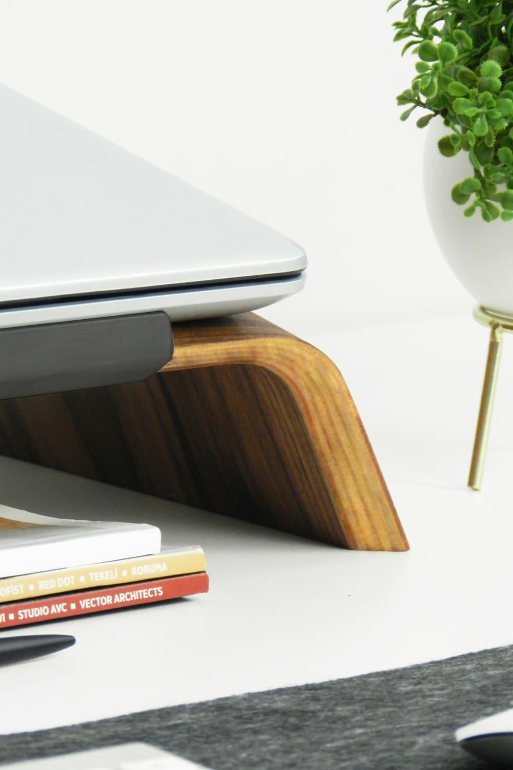 Fagus Wood-Dayanıklı Ahşap Notebook Yükseltici ve Tutucu Masa Üstü Laptop Standı (Kayın)-Laptop Standı-9-Milagron.com