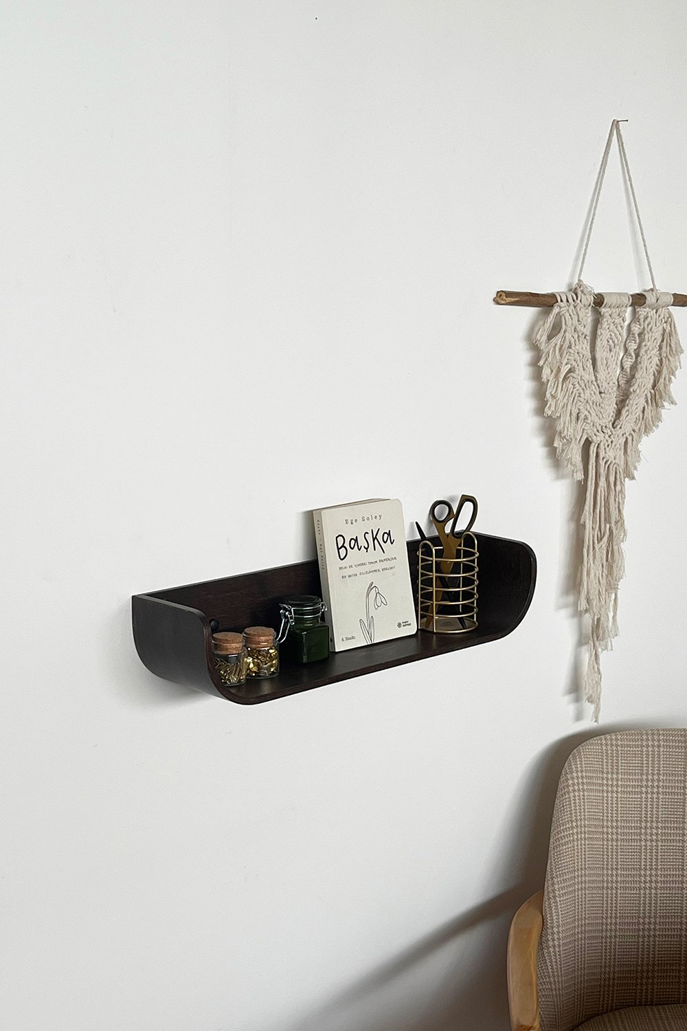 Fagus Wood-Dekoratif Ahşap Tasarım Duvar Rafı - Ceviz-Duvar Rafı-11-Milagron.com