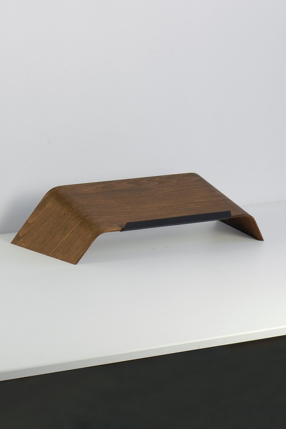 Fagus Wood-Doğal Ağaç Laptop Masa Standı ve Yükseltici Notebook Tutucu (Ceviz)-Laptop Standı-6-Milagron.com