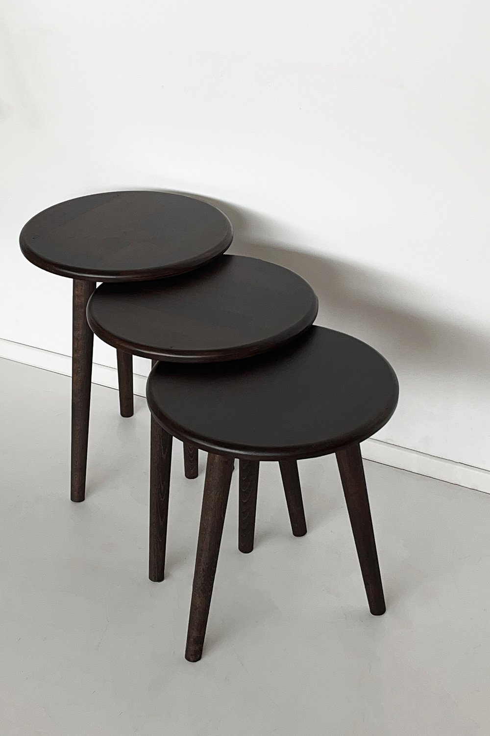 Fagus Wood-Doğal Masif Ahşap Yörünge Sehpa Seti - 3'lü Zigon Yuvarlak Modern Takım - Yan, Dekoratif Sehpa - Ceviz-Sehpa-4-Milagron.com