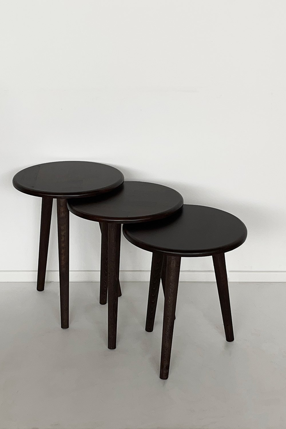 Fagus Wood-Doğal Masif Ahşap Yörünge Sehpa Seti - 3'lü Zigon Yuvarlak Modern Takım - Yan, Dekoratif Sehpa - Ceviz-Sehpa-6-Milagron.com