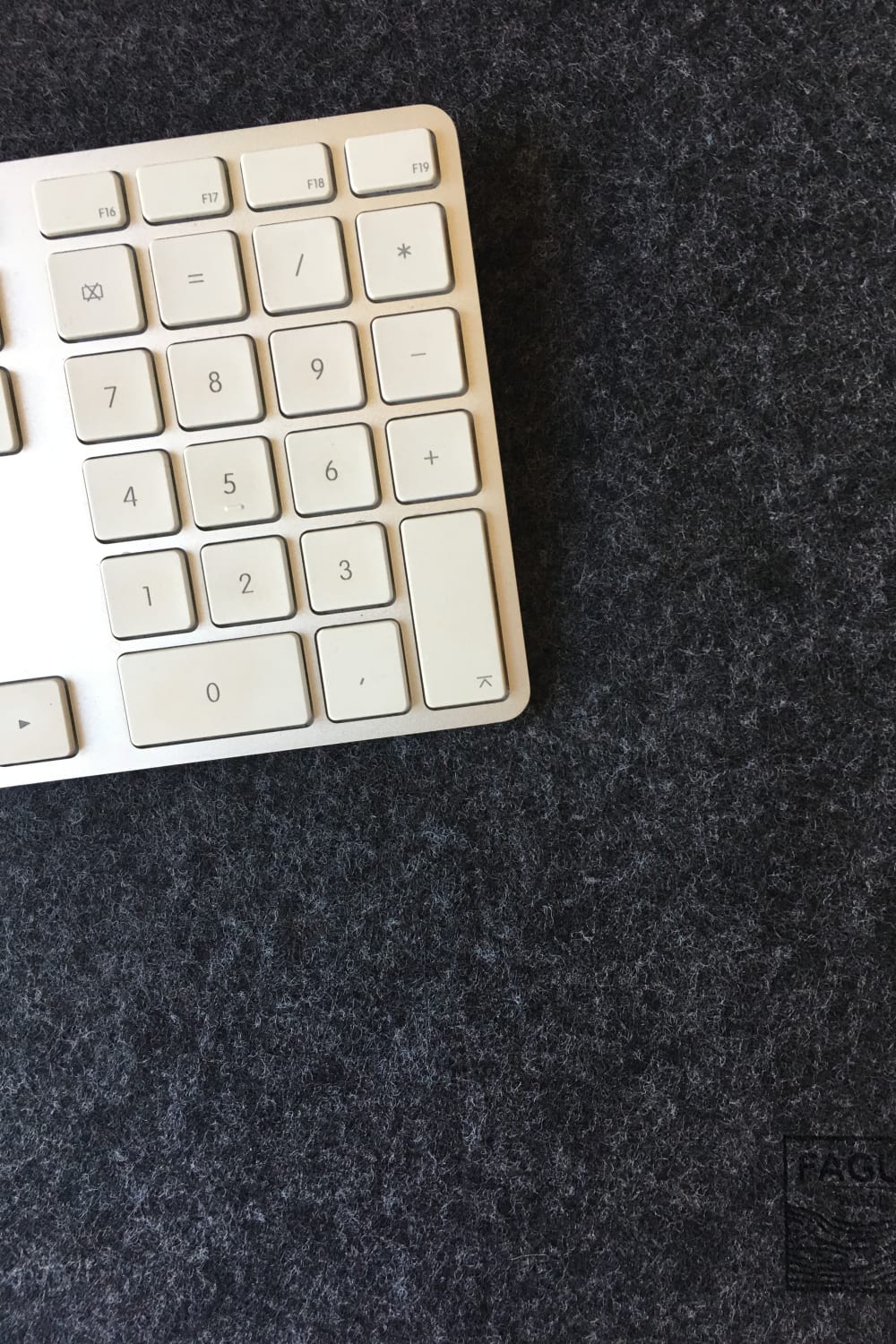 Fagus Wood-Mini Masa Matı (Füme)-Mouse Pad-5-Milagron.com