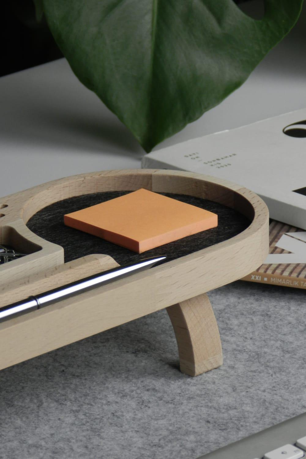 Fagus Wood-Mini Round Masa Düzenleyici (Füme)-Masaüstü Organizer-5-Milagron.com