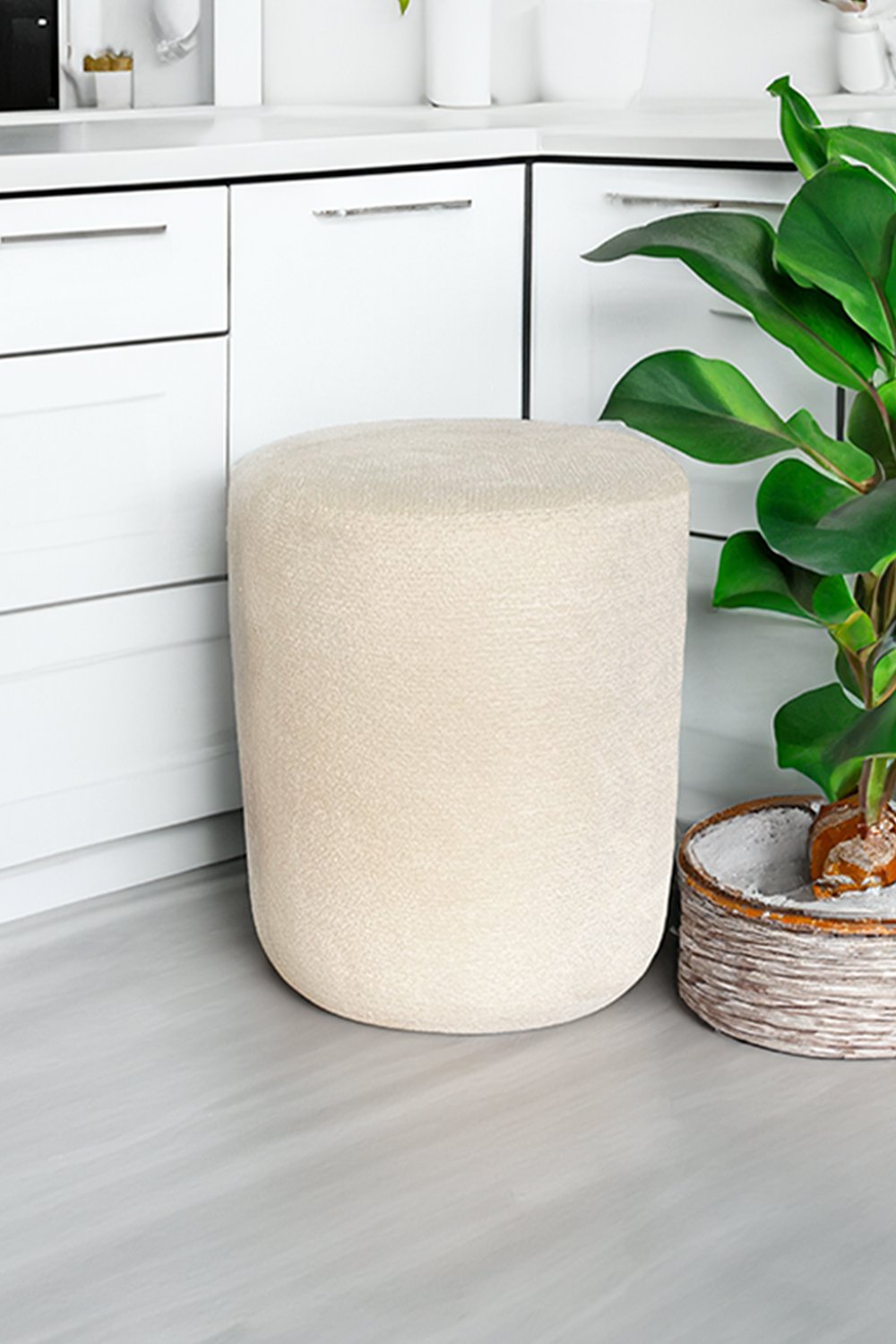 Fagus Wood-Teddy Kumaş Silindir Dekoratif Puf, Kırık Beyaz - 120ledx-Puf-1-Milagron.com