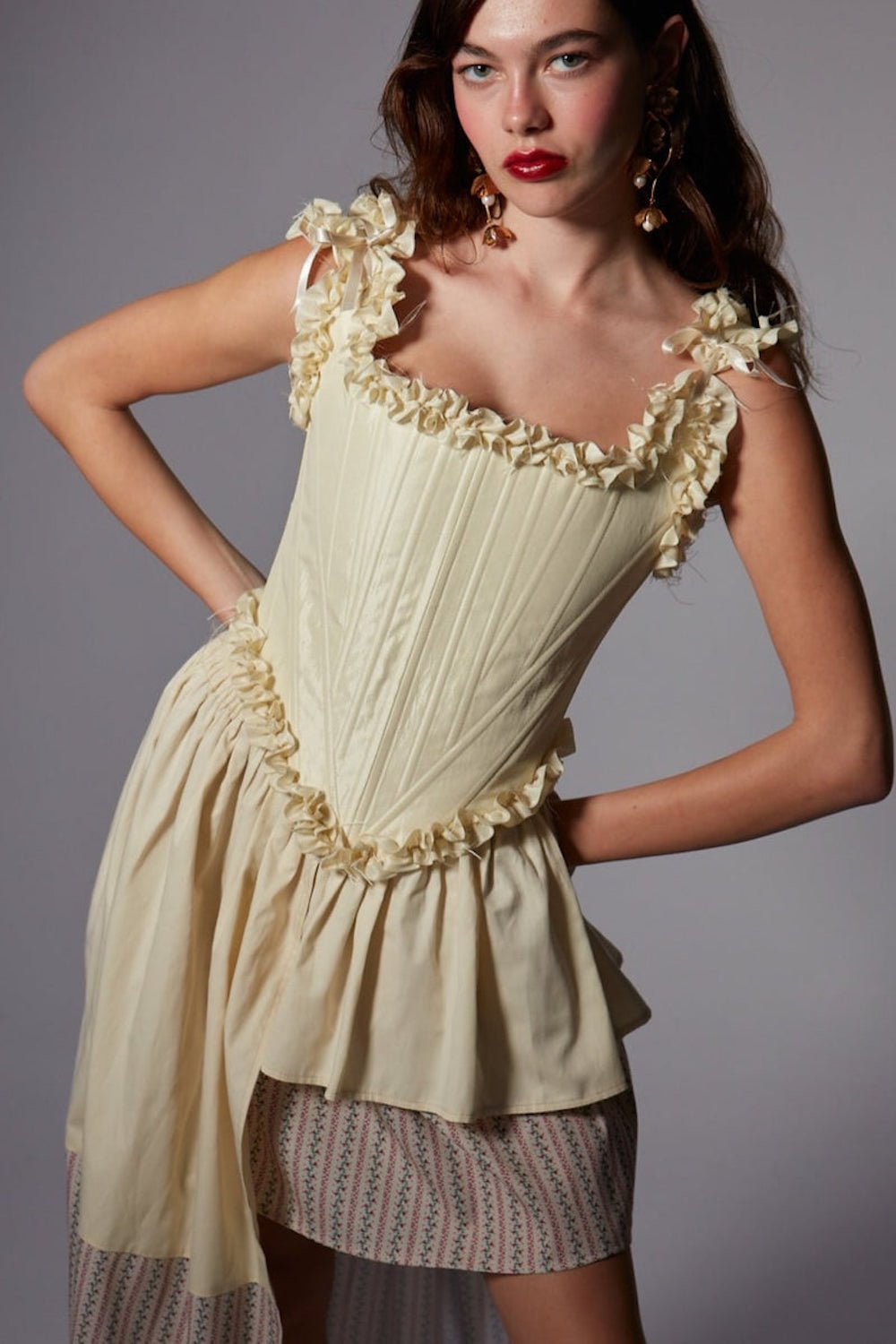 Fèe Muse-Swan Korse-Büstiyer-4-Milagron.com