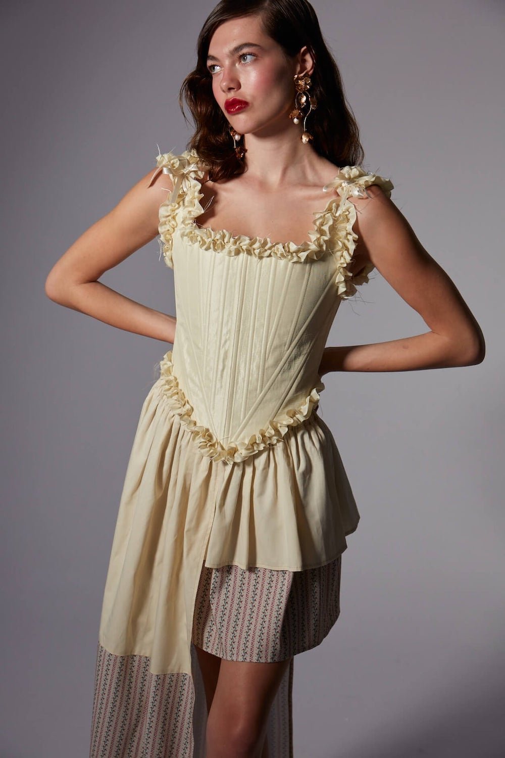 Fèe Muse-Swan Korse-Büstiyer-6-Milagron.com