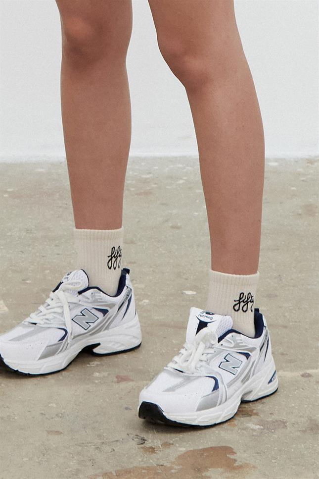 Fifty Pieces-Beyaz Kum Siyah 6'lı Favorite Kısa Çorap-Çorap-5-Milagron.com