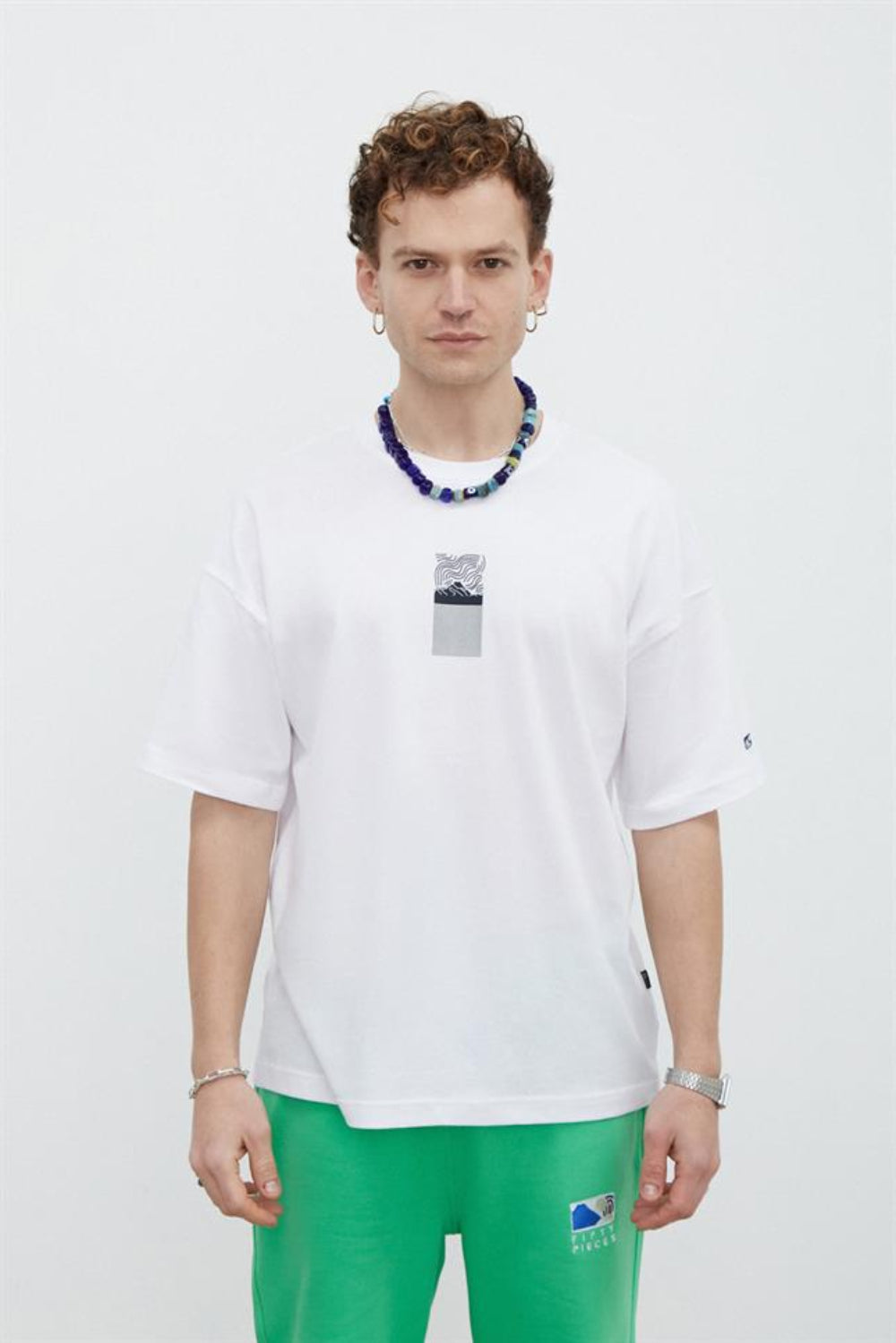 Fifty Pieces-Beyaz Sırt Baskılı Düşük Omuzlu T-Shirt-T-shirts-3-Milagron.com