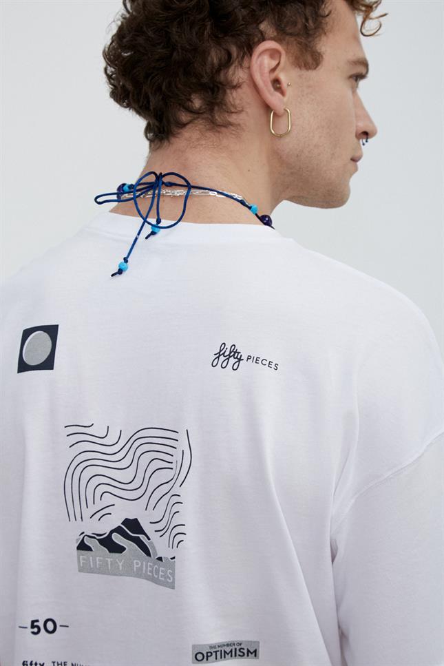 Fifty Pieces-Beyaz Sırt Baskılı Düşük Omuzlu T-Shirt-T-shirts-7-Milagron.com