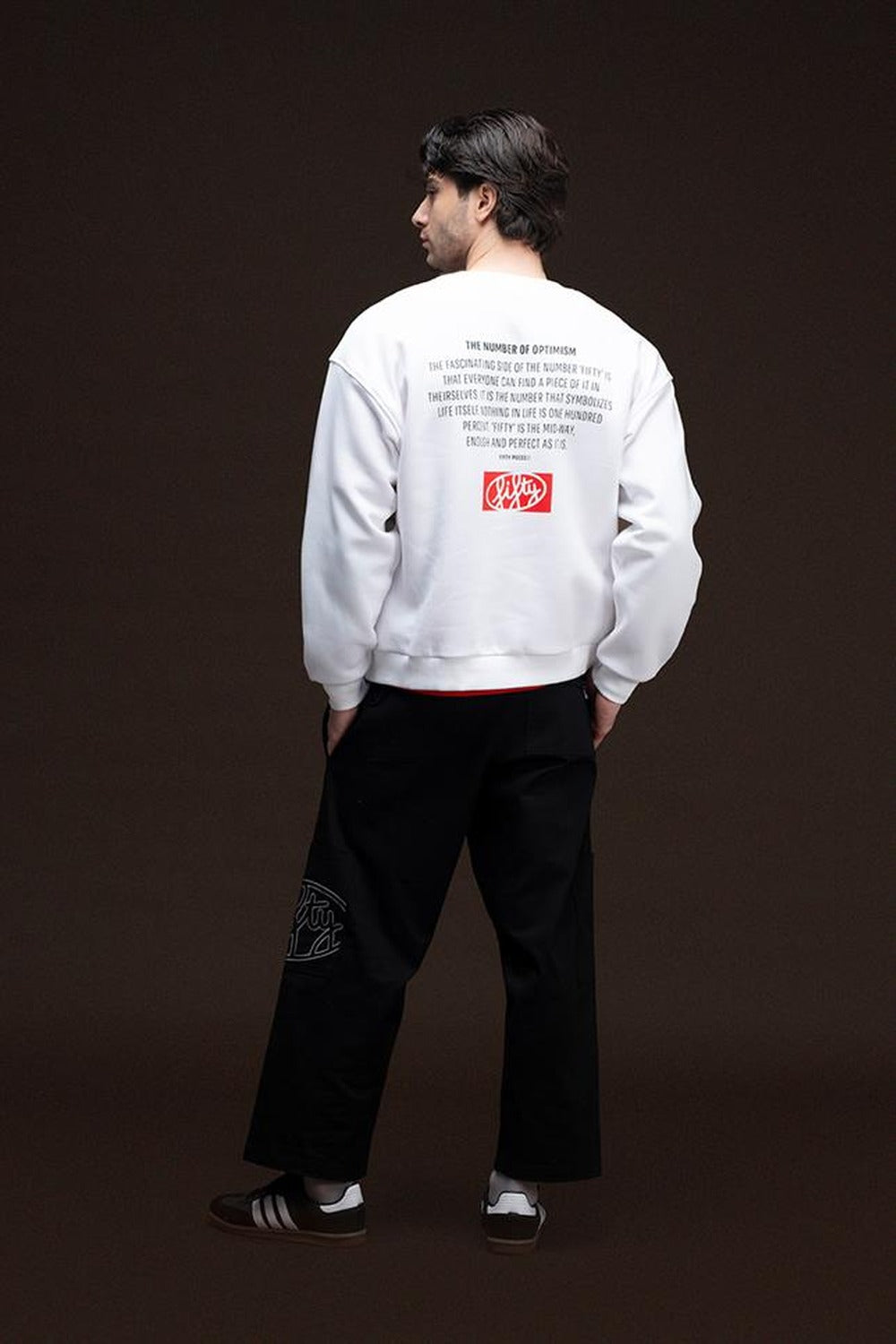 Erkek Beyaz Düşük Omuzlu Sırt Baskılı Sweatshirt