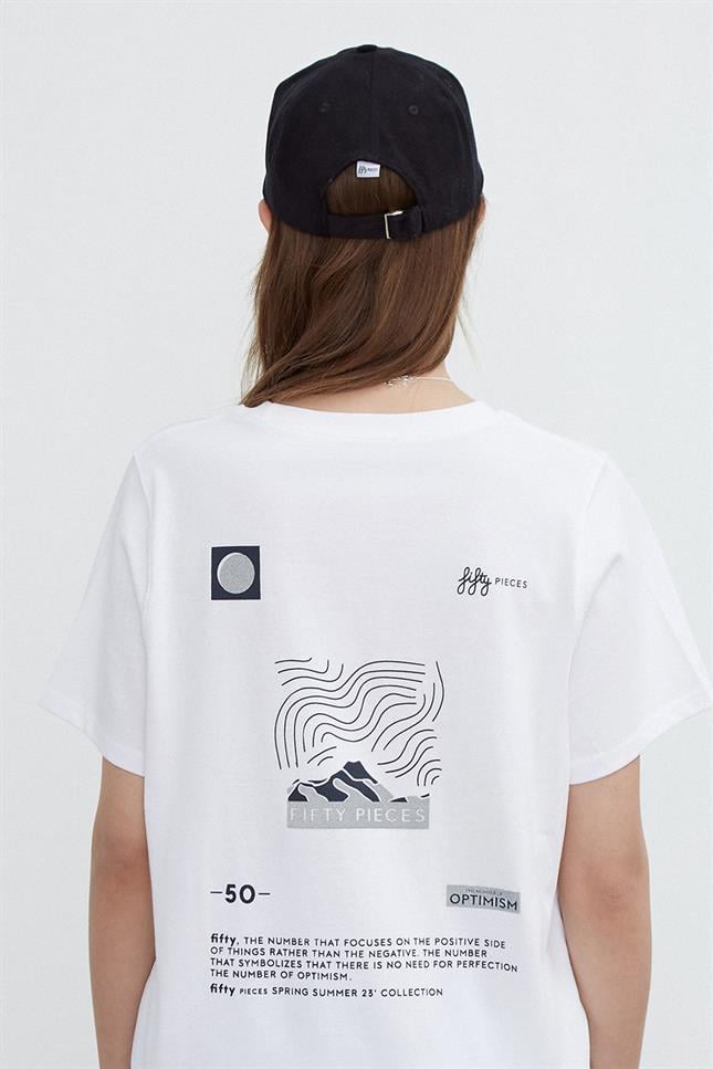 Fifty Pieces-Kadın Beyaz Sırt Baskılı Loose Fit T Shirt-T-Shirt-1-Milagron.com