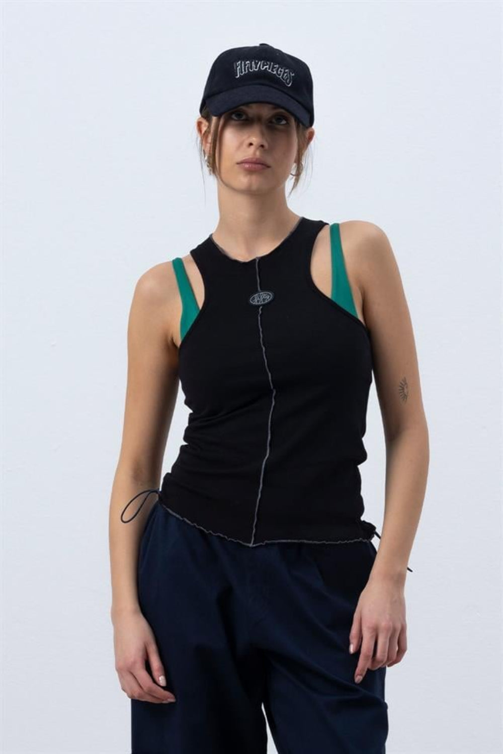 Fifty Pieces-Siyah Core Kontrast Dikişli Halter Yaka Atlet-Top-1-Milagron.com